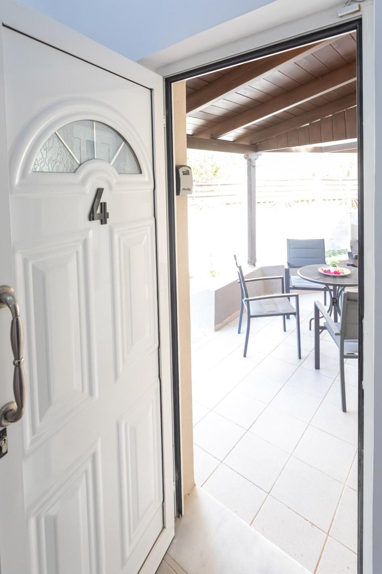 Dionysiasea 4 - Cozy Escape Steps From The Beach! Amoudara  Ngoại thất bức ảnh